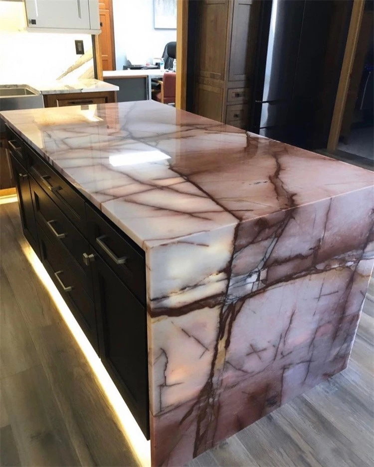 Cristallo Cosmopolitan Quartzite countertop