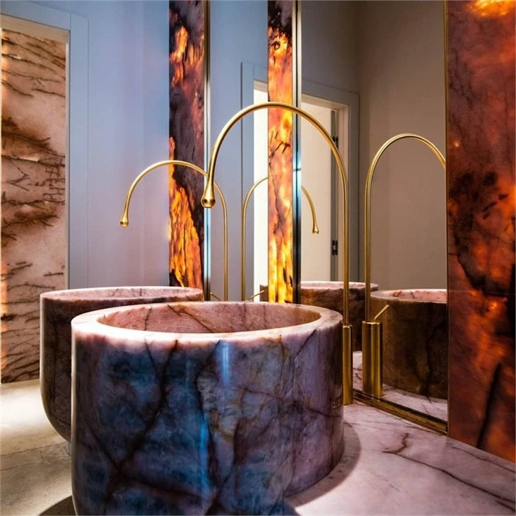 Cristallo Cosmopolitan Quartzite Slabs Tiles